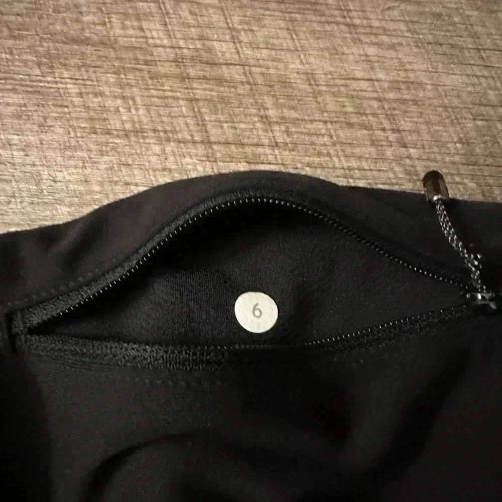 Lululemon cropped reflector leggings size 6